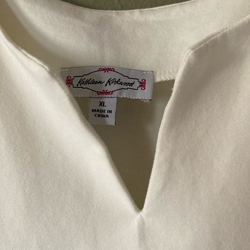 Kathleen Kirkwood Top - off white color. - Picture 2 of 4